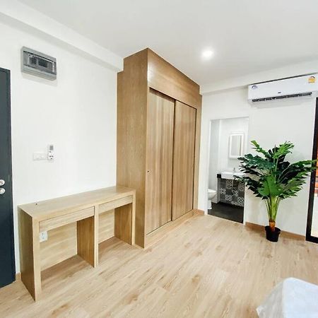 Gp House Apartment - Private Room Sukhumvit Bts Onnut 曼谷 外观 照片